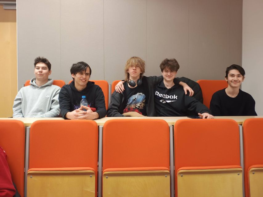 Klasy informatyczne ALO na Wydziale Fizyki UW