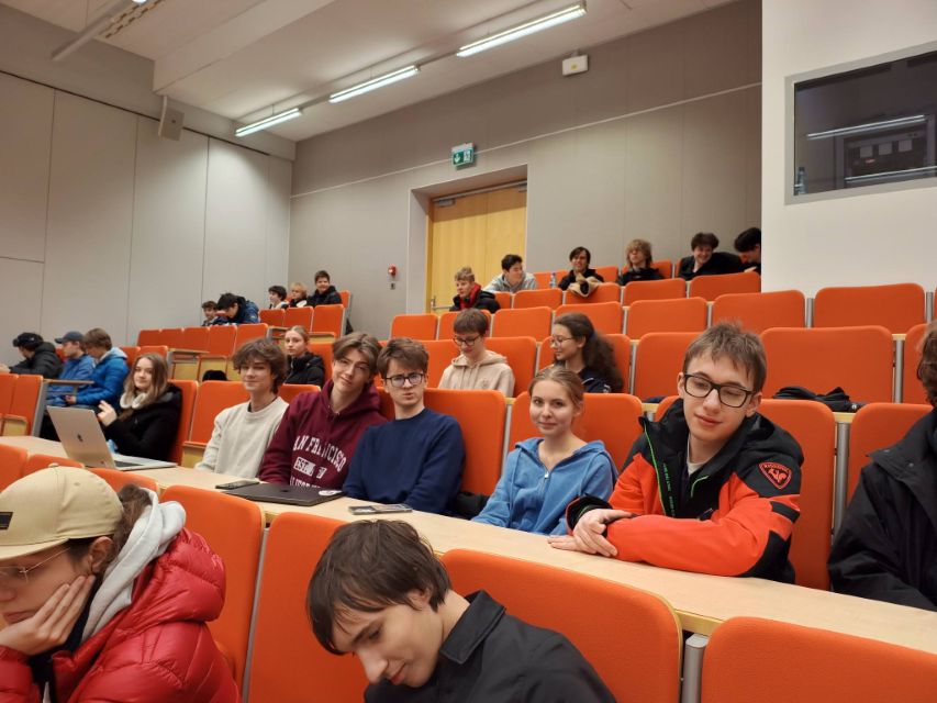 Klasy informatyczne ALO na Wydziale Fizyki UW